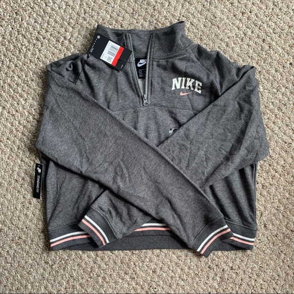 NWT Nike Varsity Fleece Crop Pullover SIZE LARGE - Picture 1 of 6